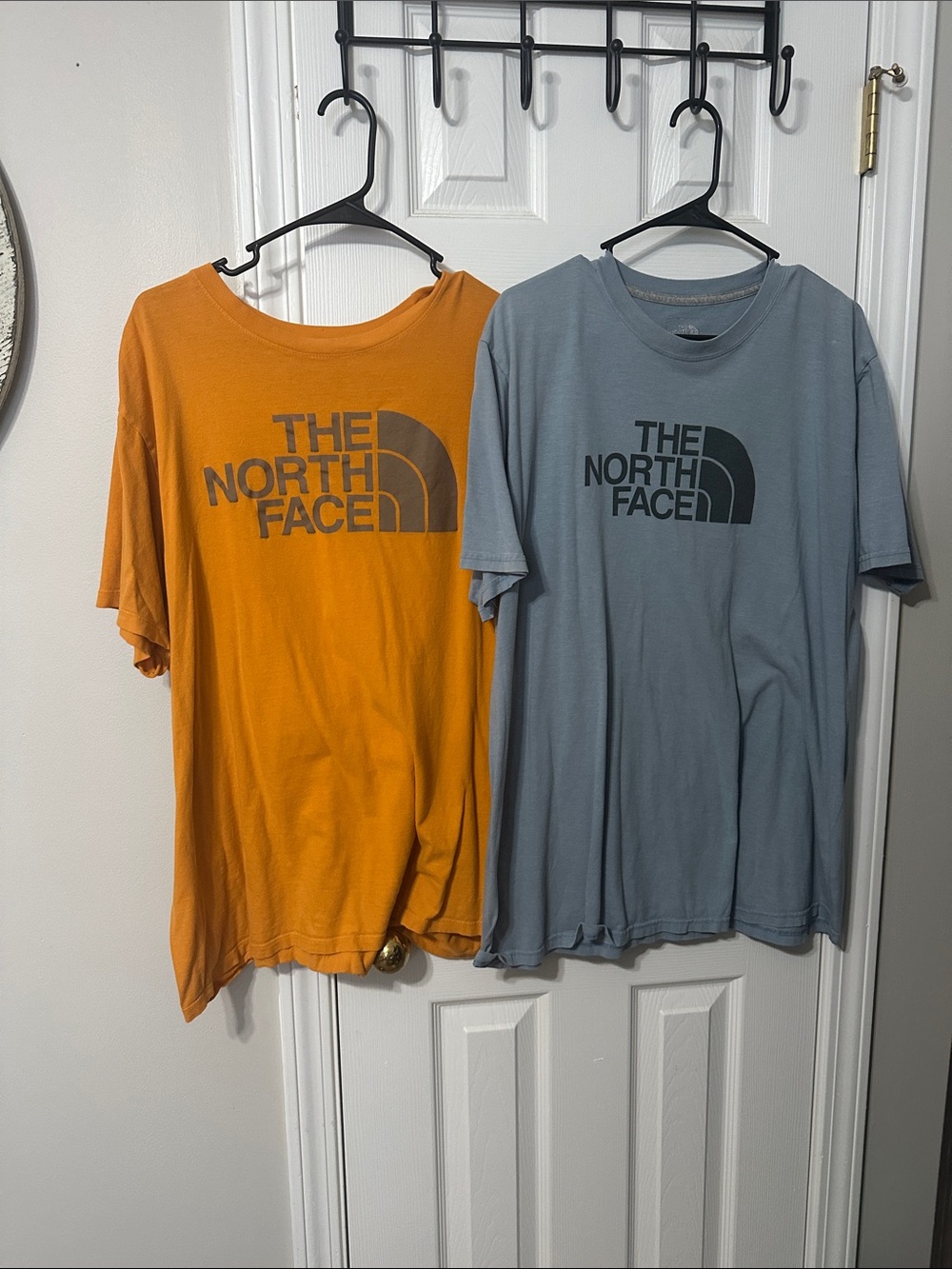 The North Face Short Sleeve Logo Tee in Orange & Blue-Gray